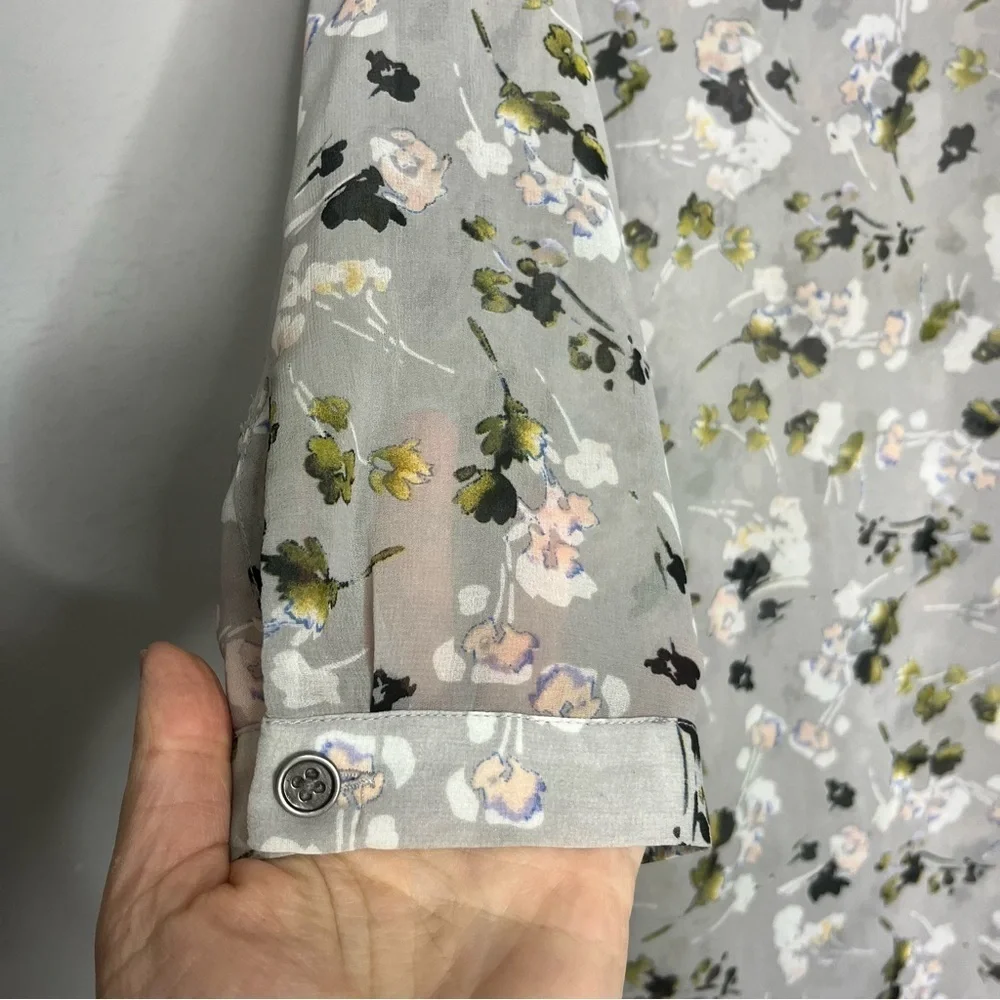CABI Matinee Sheer 3/4 Sleeve Blouse Floral Gray #5204, size XS - Picture 7 of 12